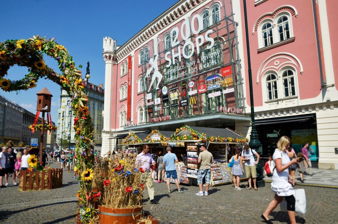 The Republic Garden Praga Exterior foto